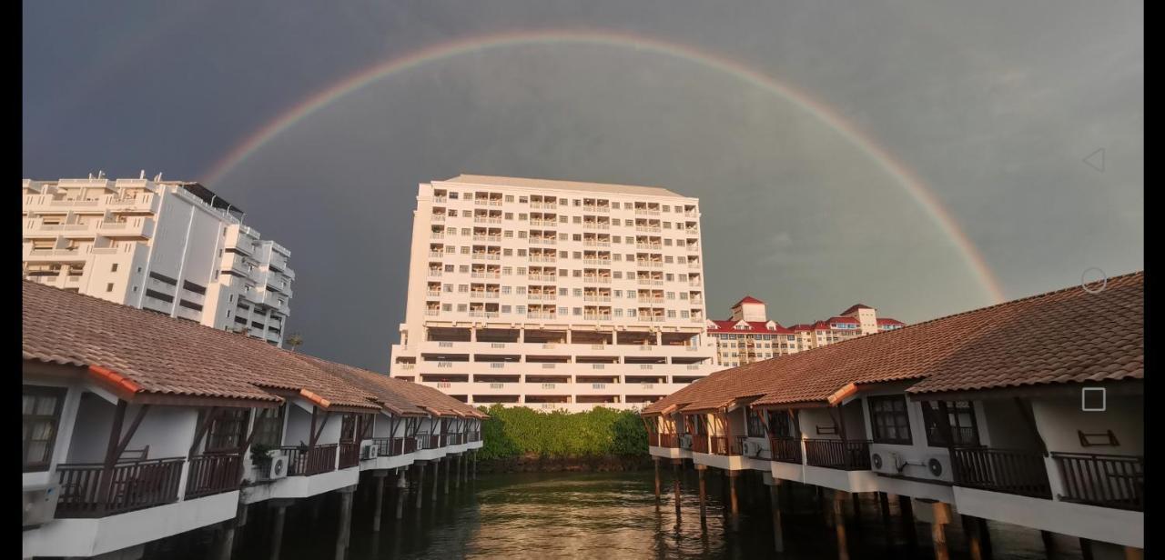 Water Chalet Or Premium Tower Seaview Port Dickson , Private Room Exterior photo